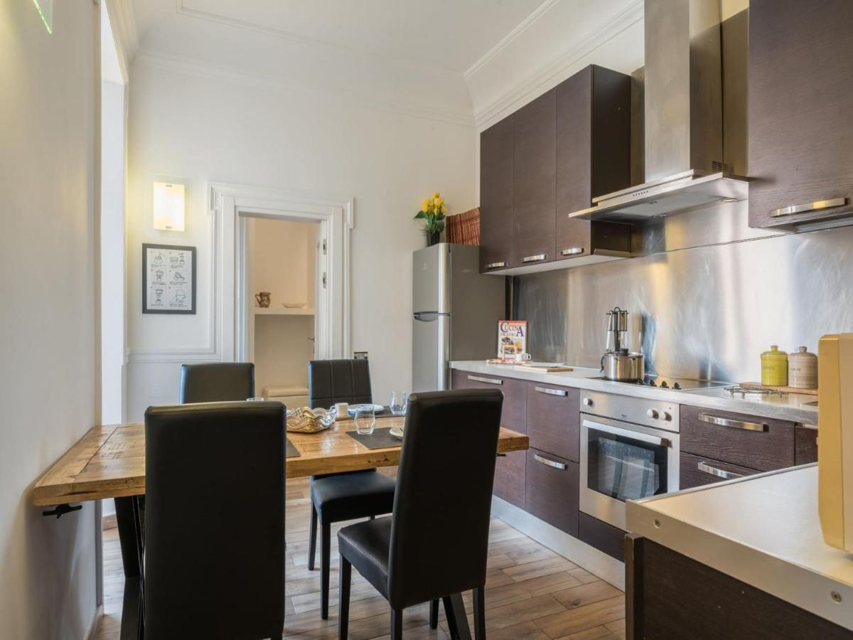 The Best Rent - Elegant Three-Bedroom Apartment A Few Steps From Fontana Di Trevi Extérieur photo