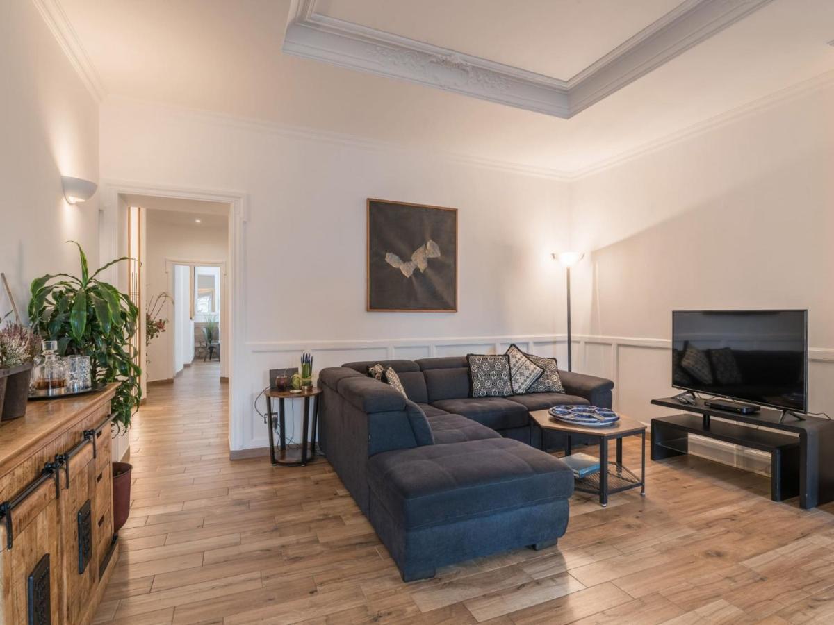 The Best Rent - Elegant Three-Bedroom Apartment A Few Steps From Fontana Di Trevi Extérieur photo